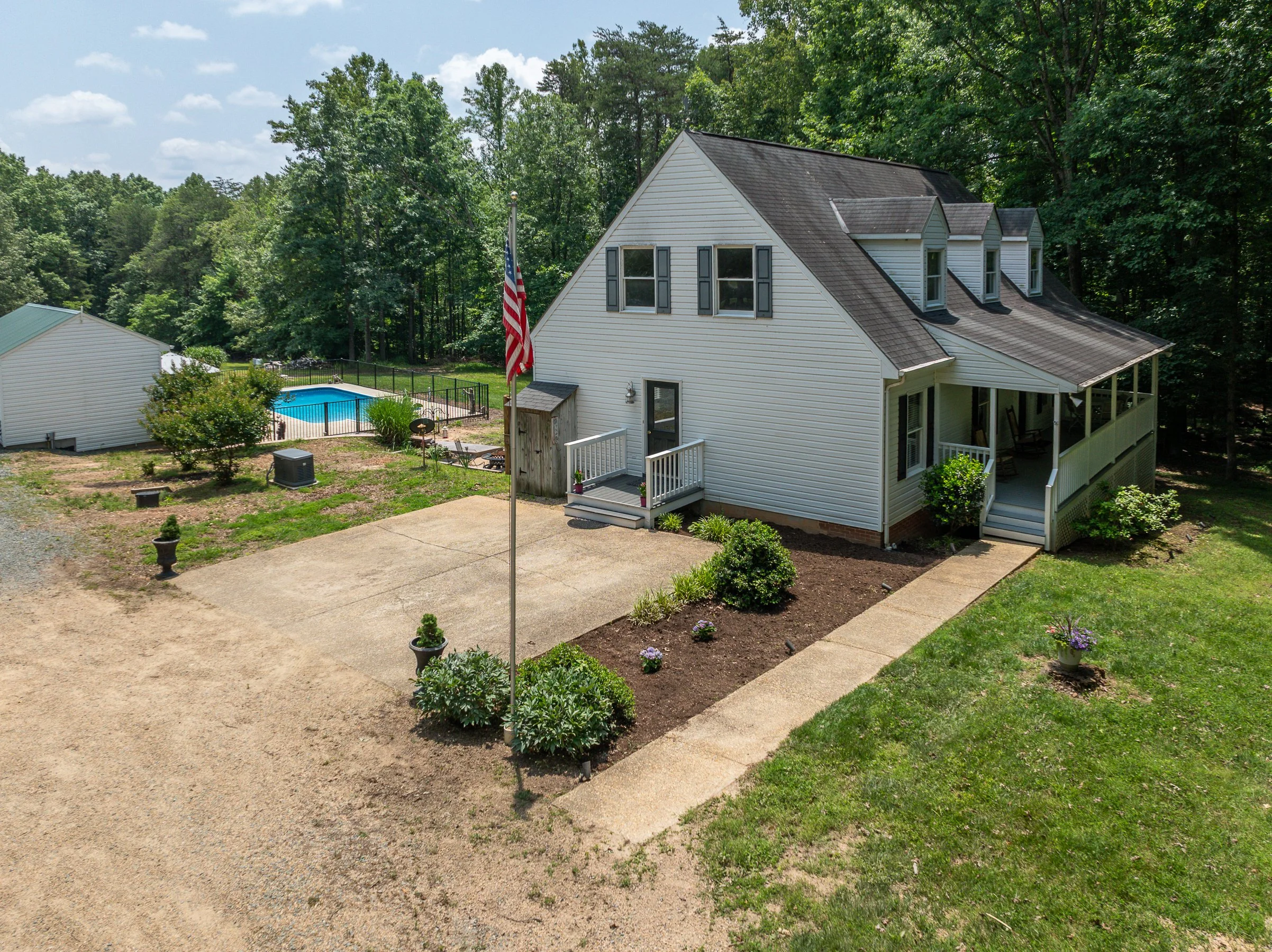 1505 Running Deer Dr. Keswick, VA 22947