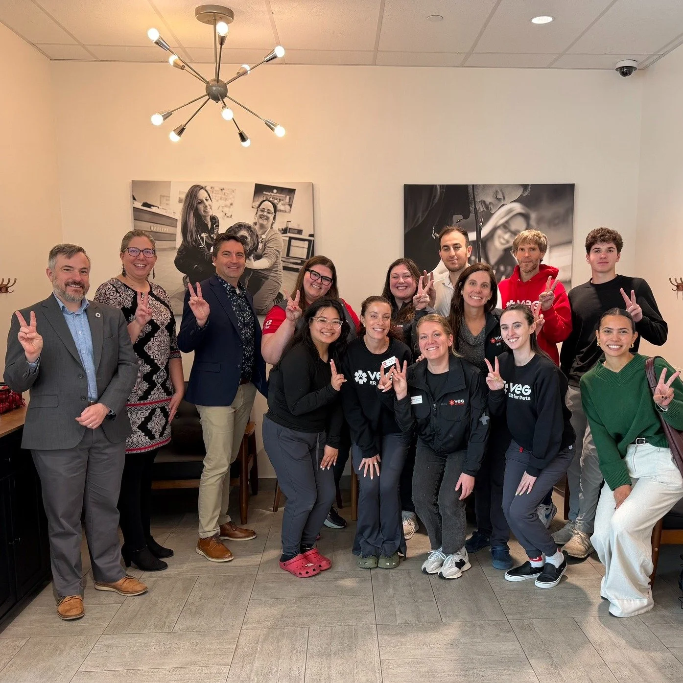 Last week, the Massachusetts PAW (Protecting Animal Welfare) Caucus visited VEG Cambridge, a 24/7 emergency veterinary care center based just north of Boston. Just like us, our pets and animals need high quality care, but this need often gets overloo
