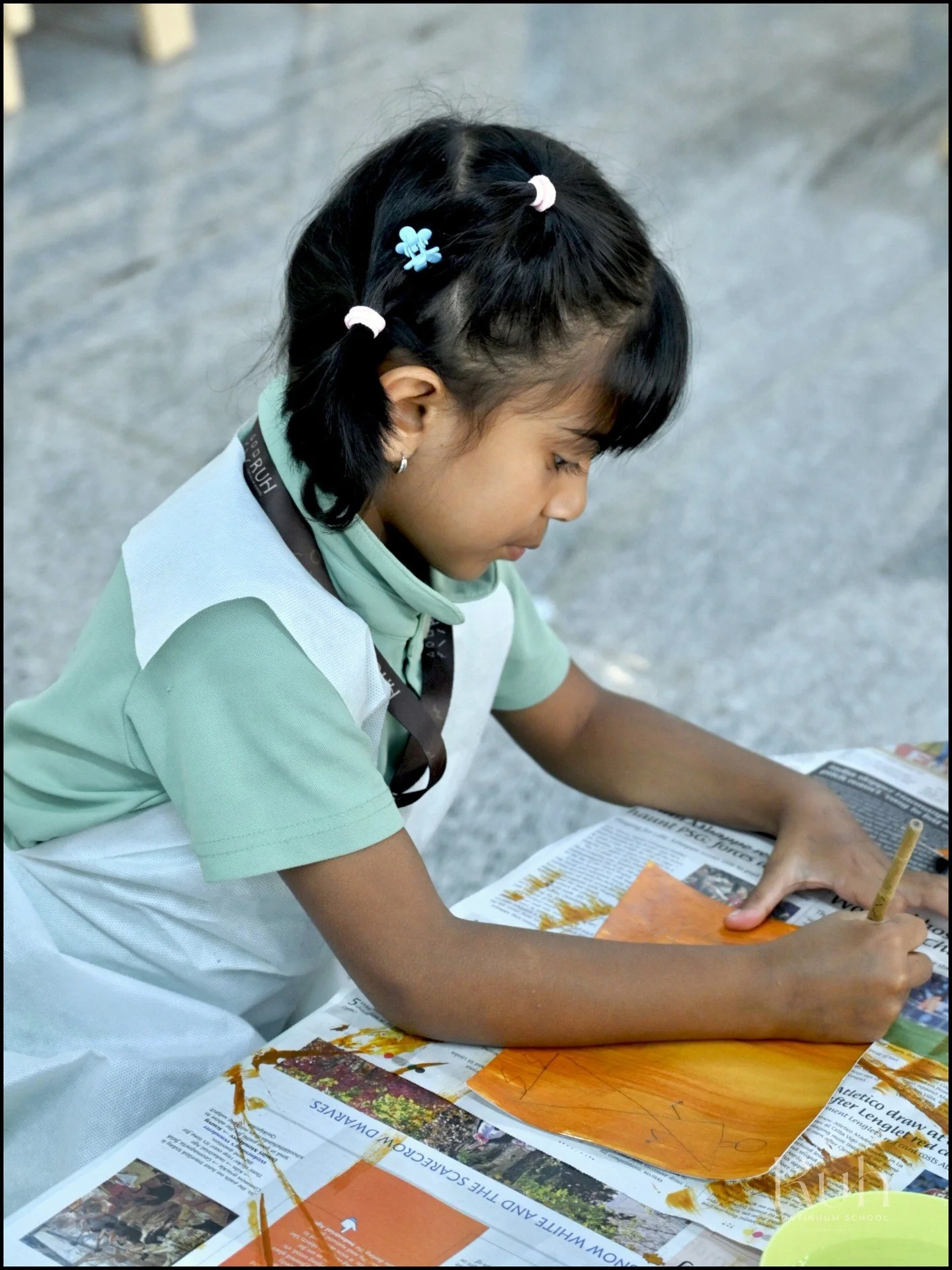 The EY3 learners of Ruh Continuum K12 were immersed in a delightful Warli Art session led by Mrs. Kalpana, a talented parent and passionate advocate of Indian folk traditions. Warli Art, a tribal form originating from the North Sahyadri Range in Maha