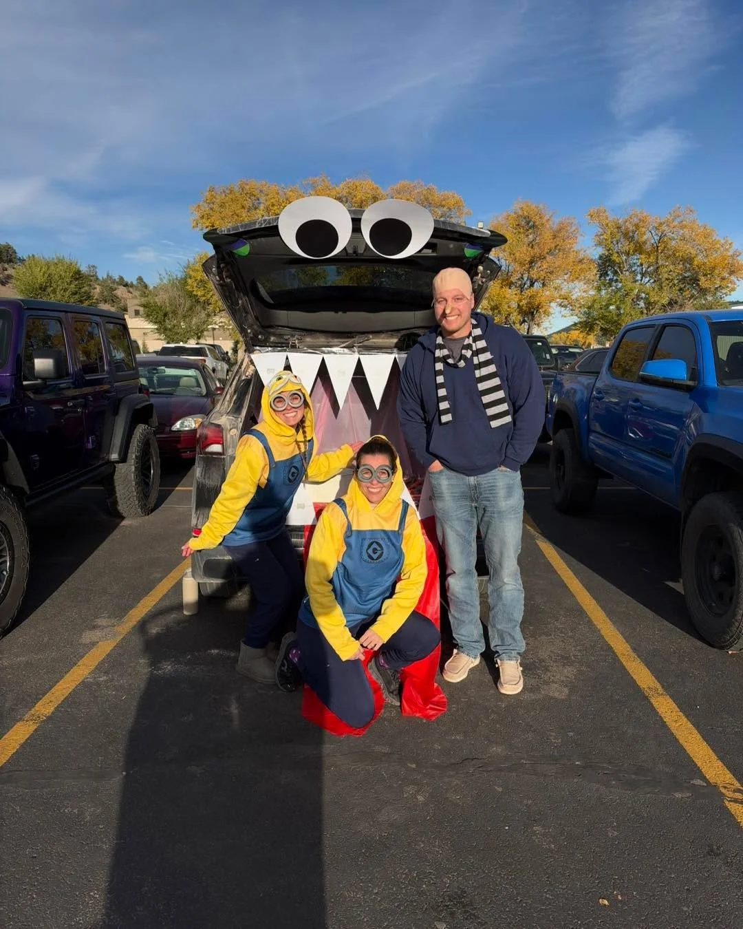 Gru and the crew took a break from world domination for a little trunk-or-treat fun! 🍌🎃 Dr. Jensen, Nevada and Tara loved seeing everyone in Sundance today. Thanks for stopping by and joining in on the mischief!
