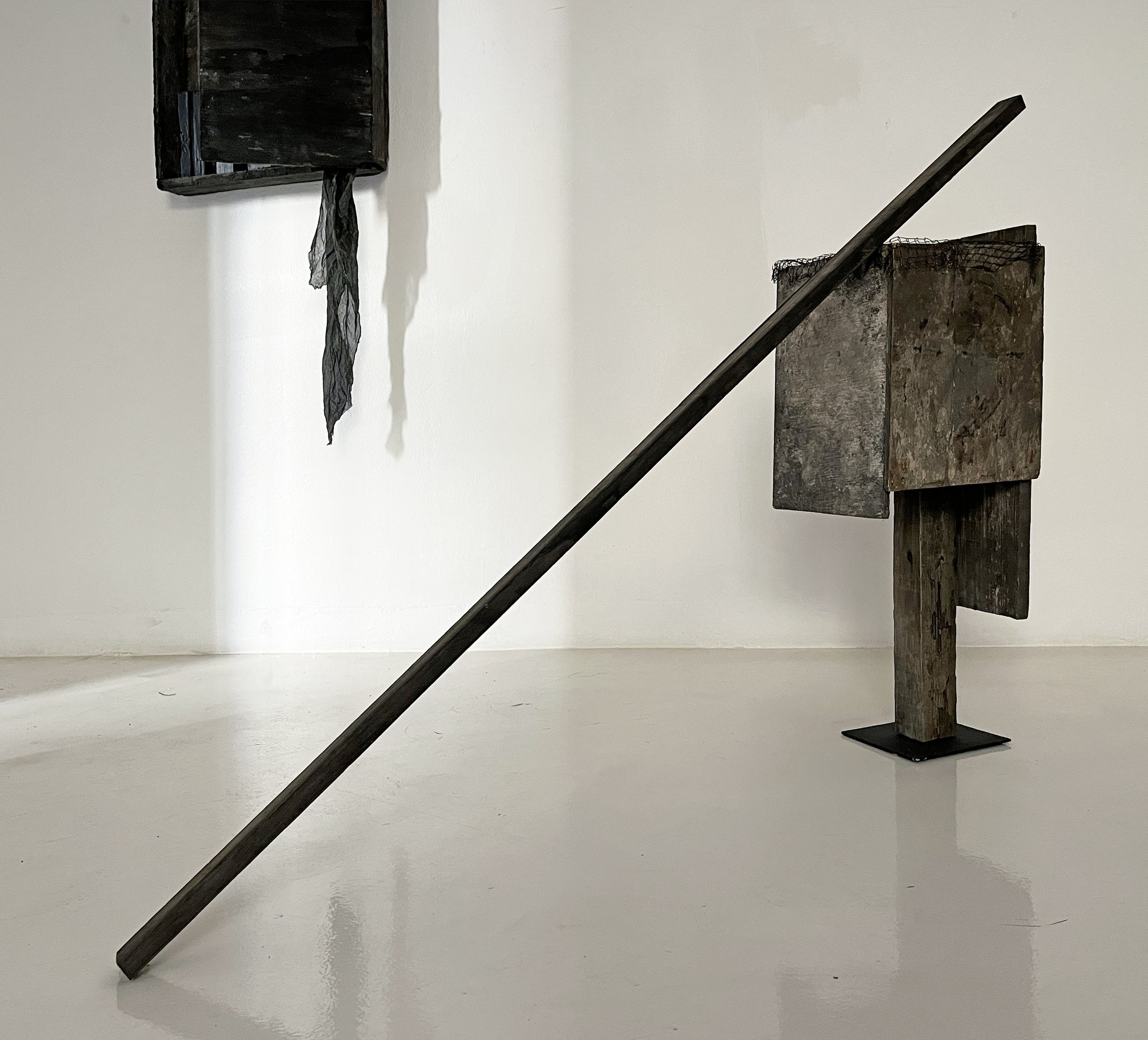 espacios interiores installation (partial view) |
nido, 70 x 130 x 32cm, 2025