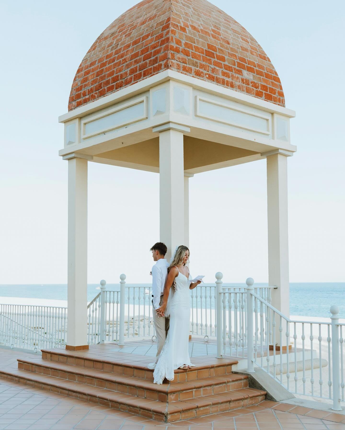 Double posting because I&rsquo;m still thinking about Reegan &amp; Kanner&rsquo;s perfect day day in Mexico. Truly one of my favorites filled with so much love and sunshine!🤍🌞🌊🐚 

if you&rsquo;re planning a 2025 destination wedding, now is the ti