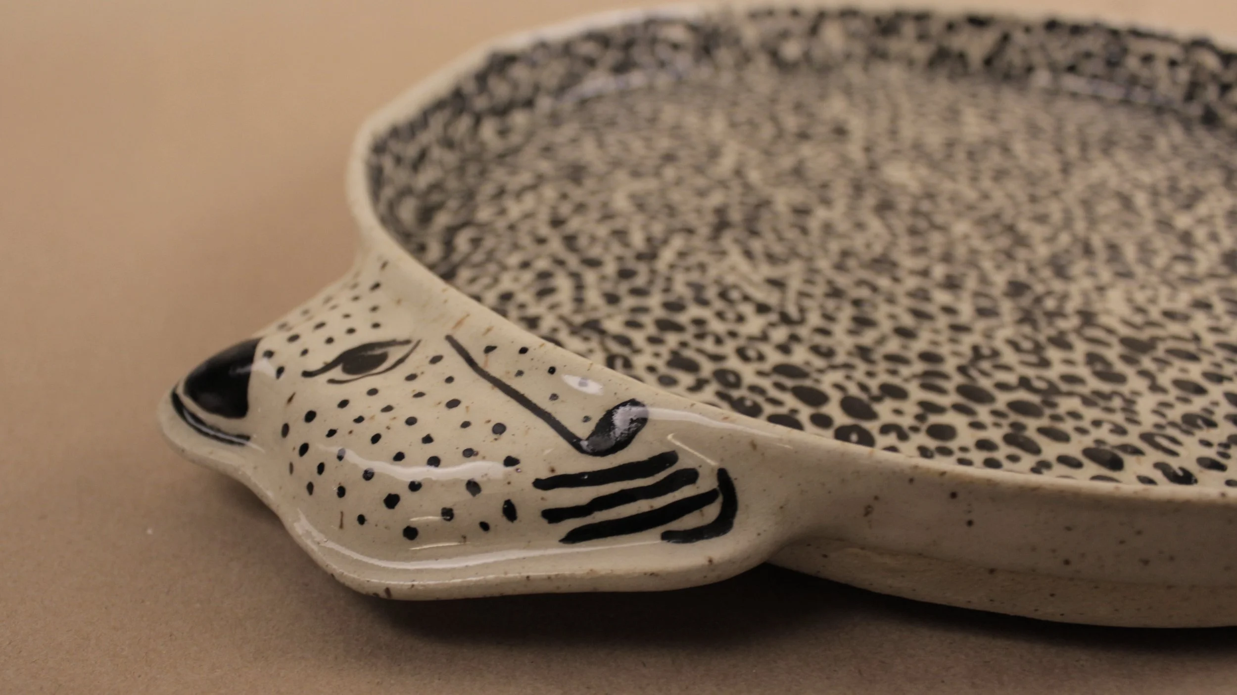 cream jaguar serving tray 4.JPG