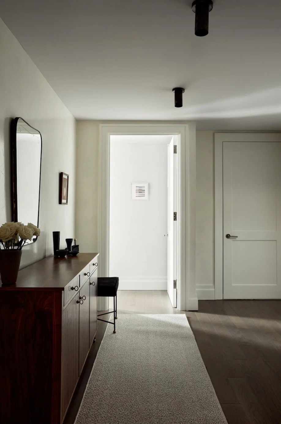 Foyer 3.jpg
