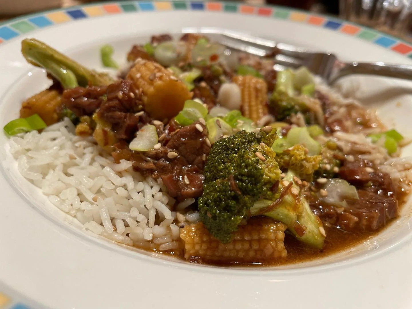 Happy Autumn ๐. Here’s some delicious food we’ve been stirring up:
#broccolibeef #cuban #blackbeans #spaghettiaglioolio #blackvelvet #cake