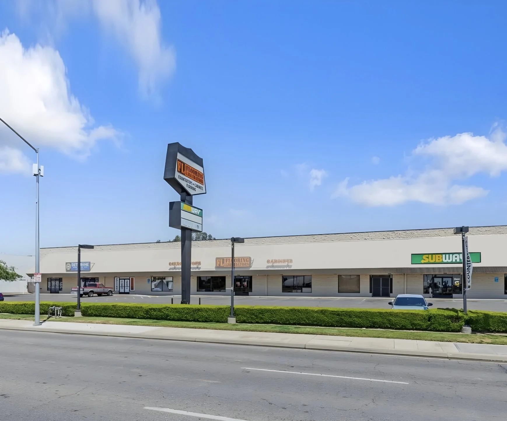 2448-2452 N. Clovis Ave. Fresno, CA 93727