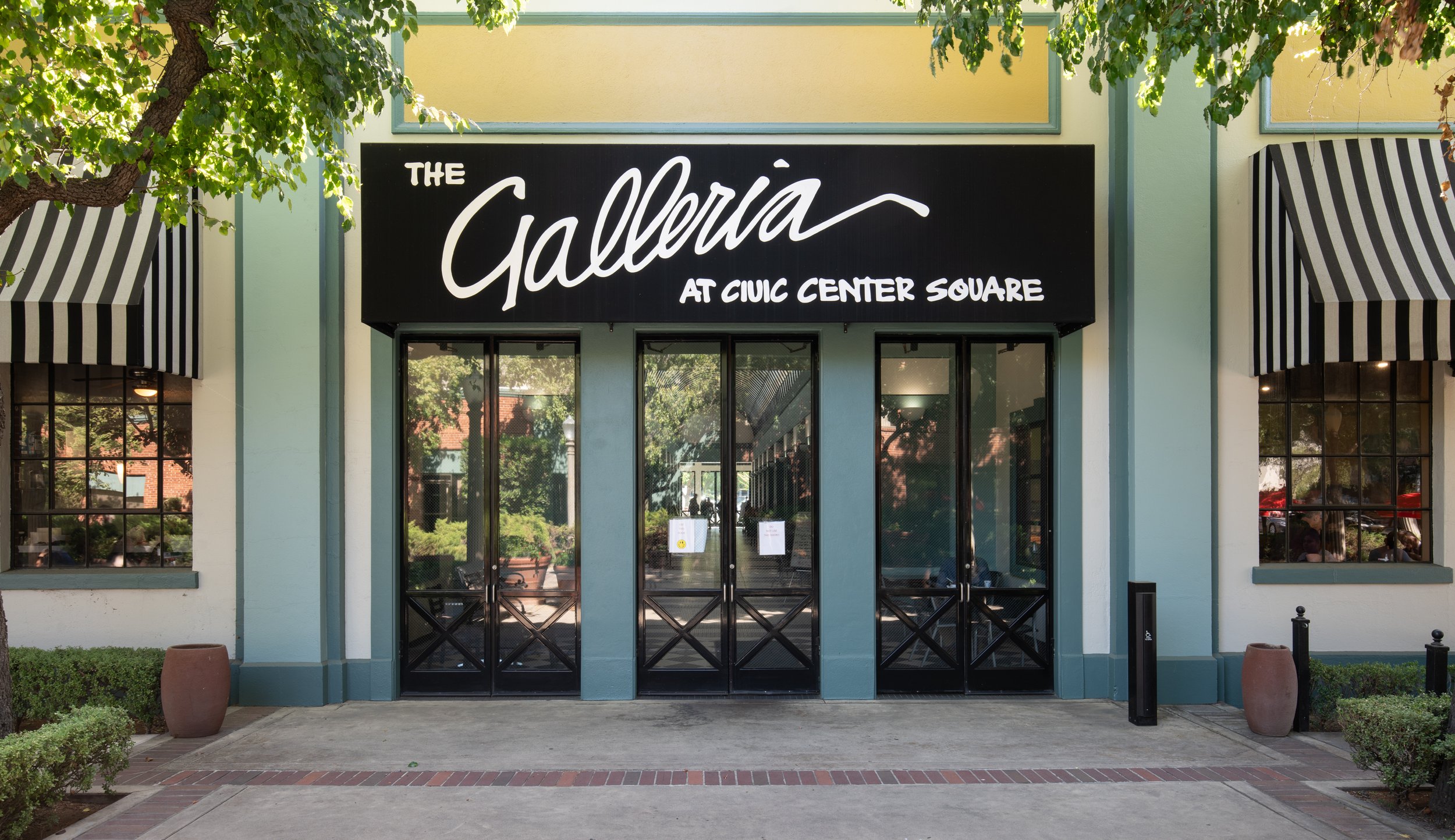 THE GALLERIA AT CIVIC CENTER SQUARE I 2405 Capitol Street. Fresno, CA 93721