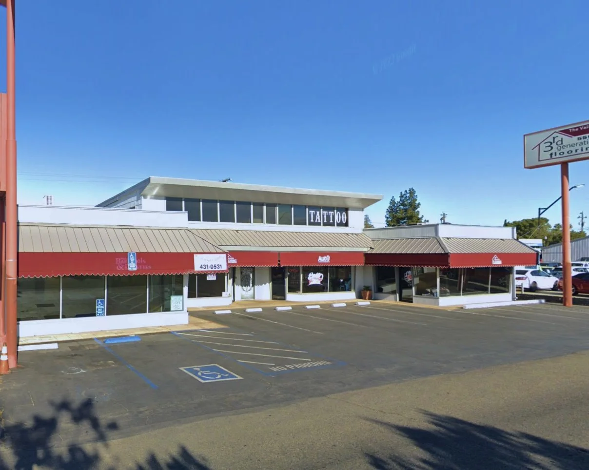 6125-6129 North Blackstone Avenue. Fresno, CA 93710