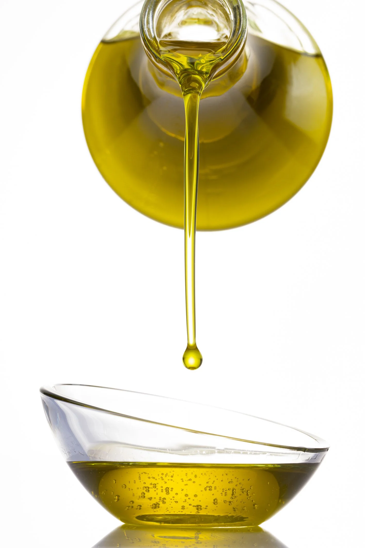 Olive oil consumption can lead to a longer life. Here’s how to choose the best one