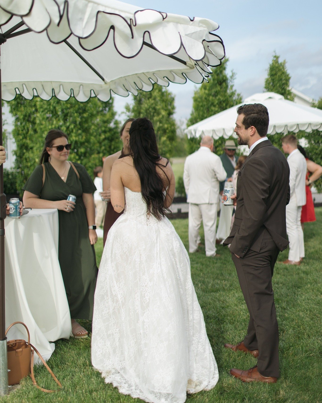 From cocktail hour in the courtyard to dancing with family and friends, some of the best moments of the day happen between the big ones.

If you're searching for a wedding venue near Columbus, we'd love to show you around. Link in bio.

Wonderful Ven