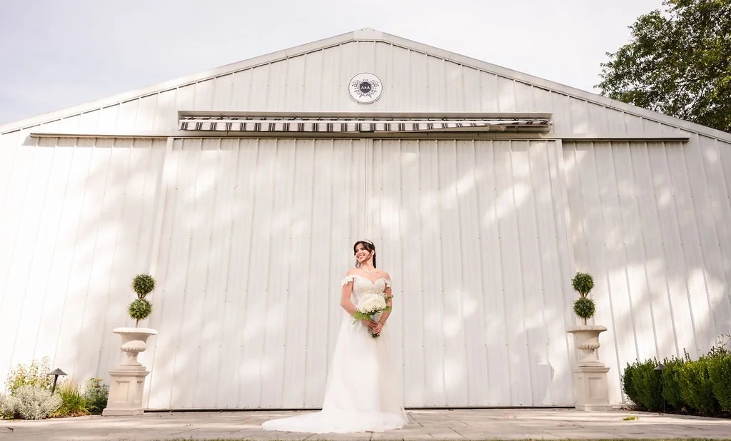 outdoor-wedding-venue-ohio-white-barn.jpg