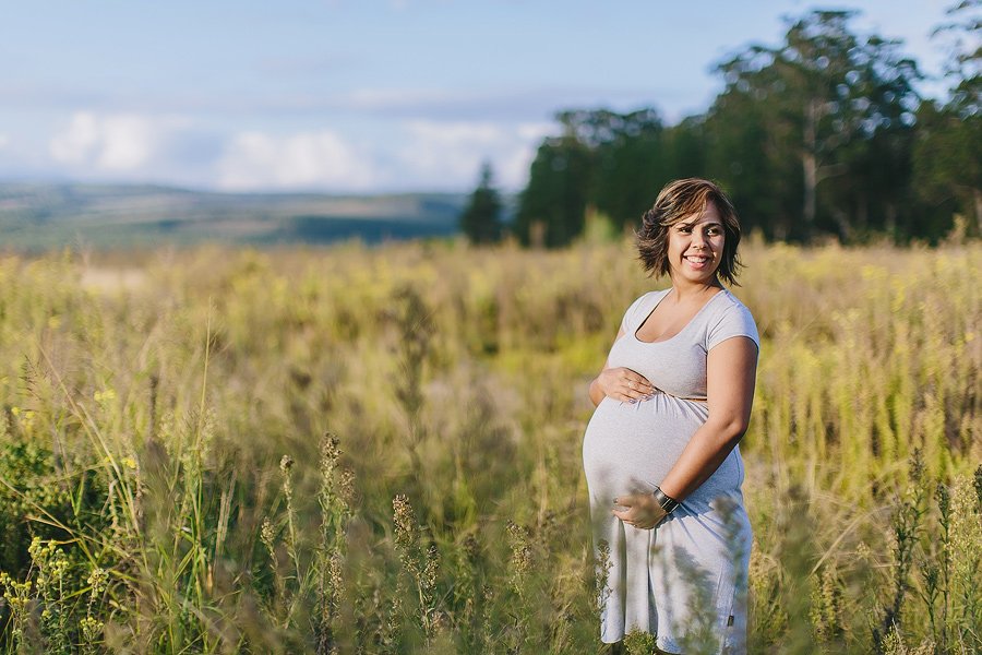  Lakeside Maternity Session with Kelly and Karl 