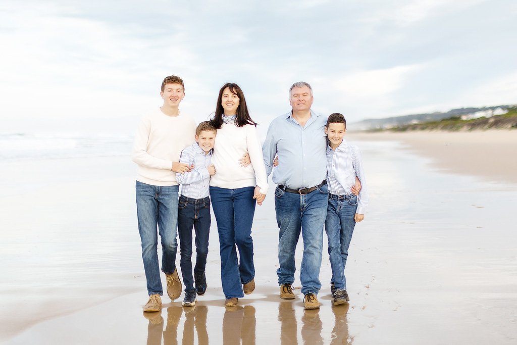 04_Winter-family-beach-photo-shoot-in-Glentana-–-Malan-Family.jpg