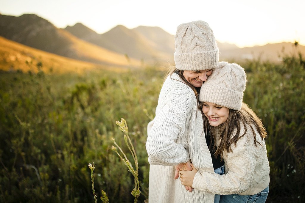 05_Mother-and-Daughter-Mountain-Portraits---Tamarin-and-Tora.jpg