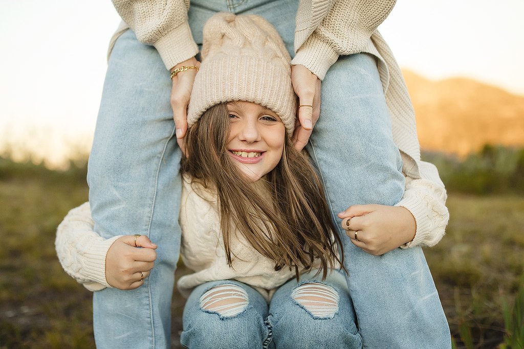 06_Mother-and-Daughter-Mountain-Portraits---Tamarin-and-Tora.jpg