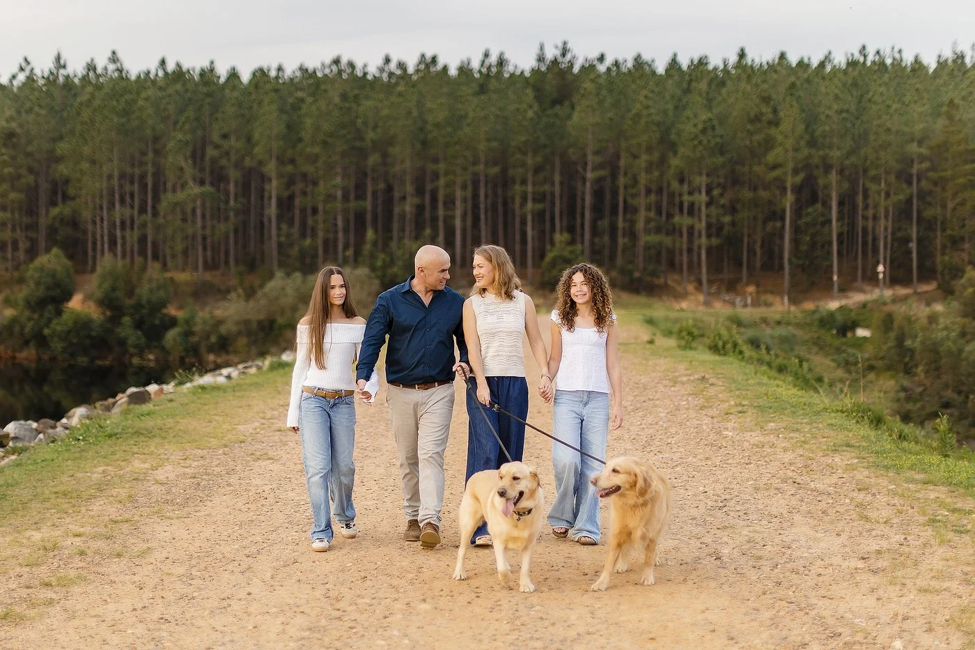 007_Family-Portrait-photo-shoot-in-George-with-the-Stewart-family.jpg