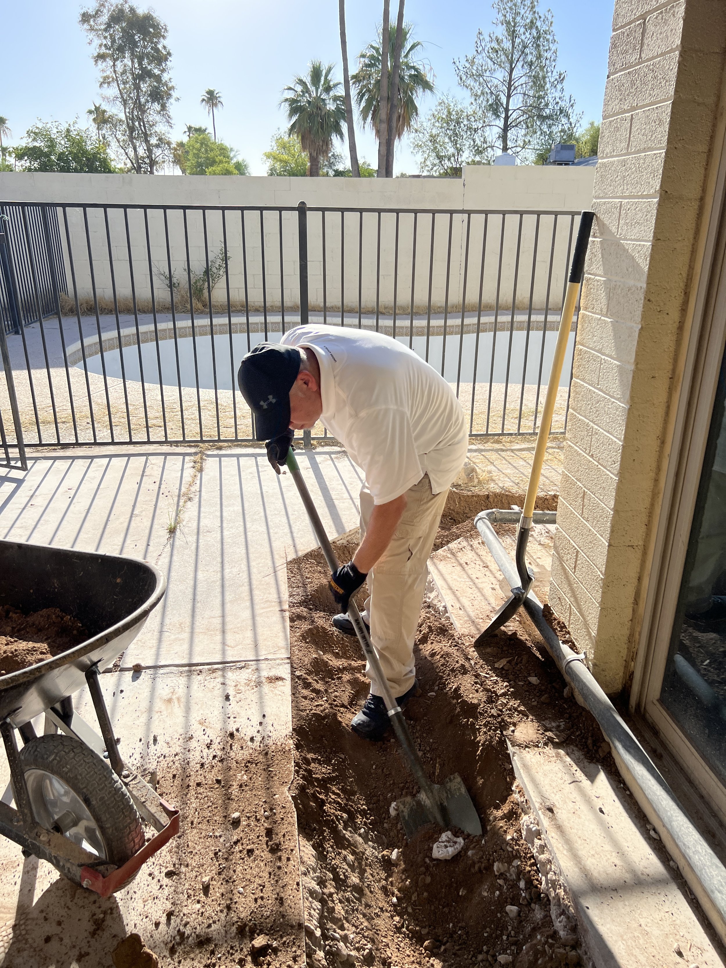 MPRA member Mark Owens moving the dirt