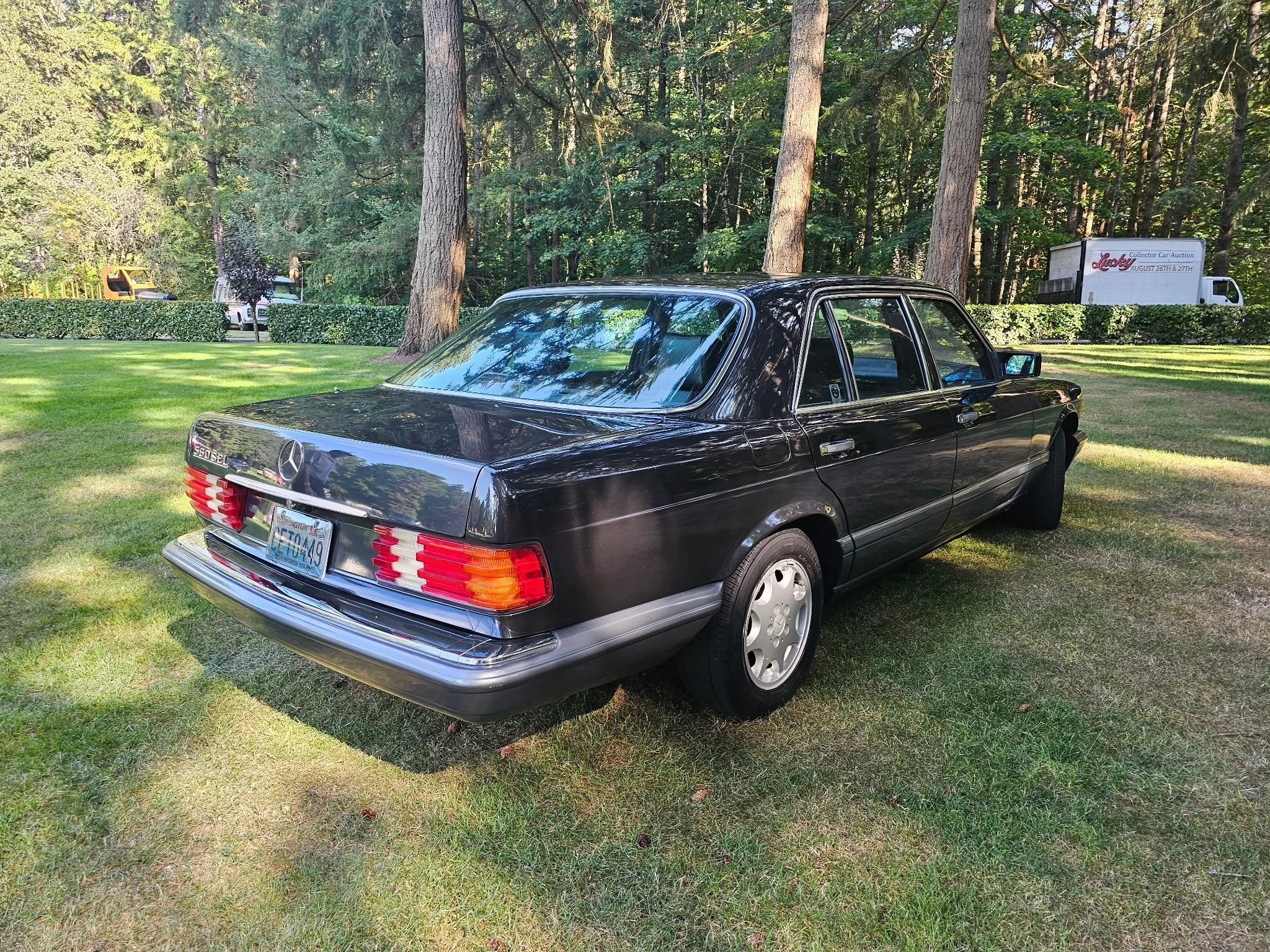 1990 Mercedes Benz SEL 560 — Cosmopolitan Motors LLC