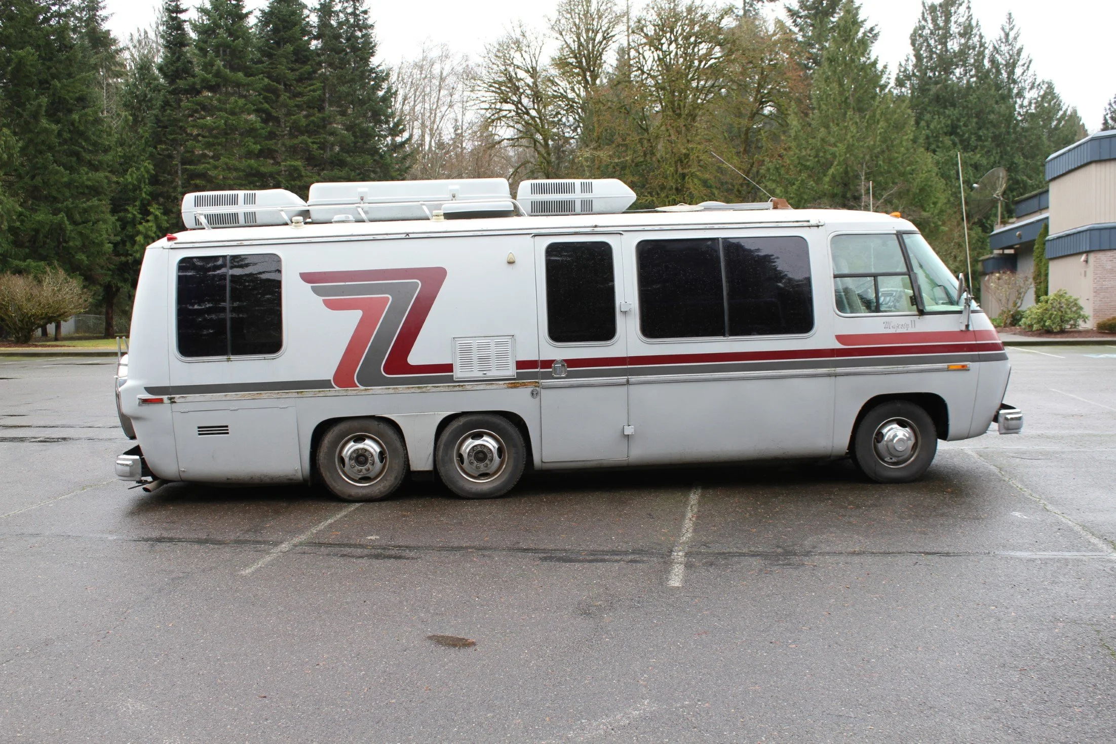 1976 GMC Motorhome — Cosmopolitan Motors LLC