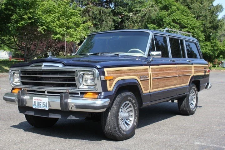 1990 Jeep Grand Wagoneer's photo