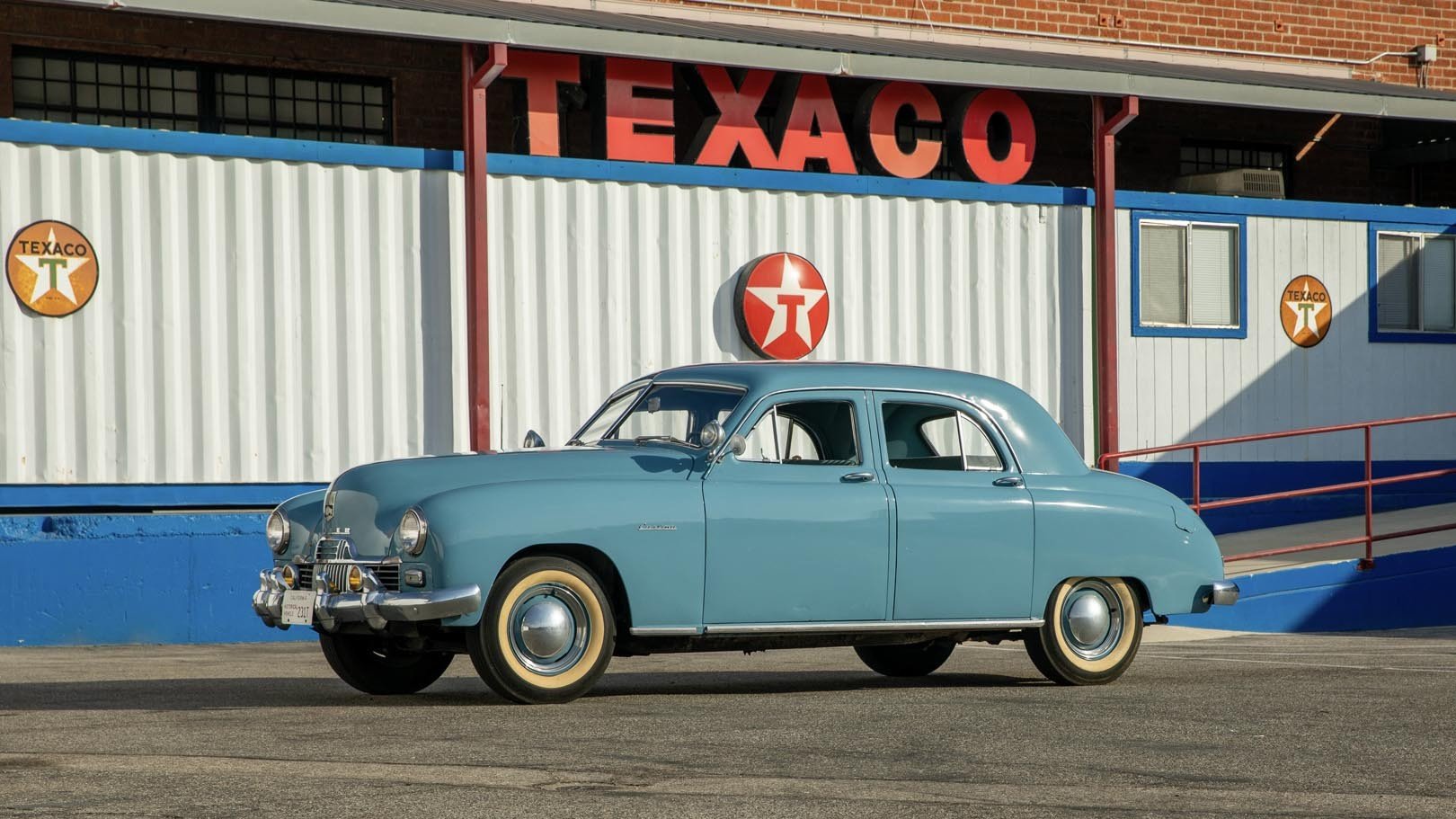 1948 Kaiser Custom Sedan