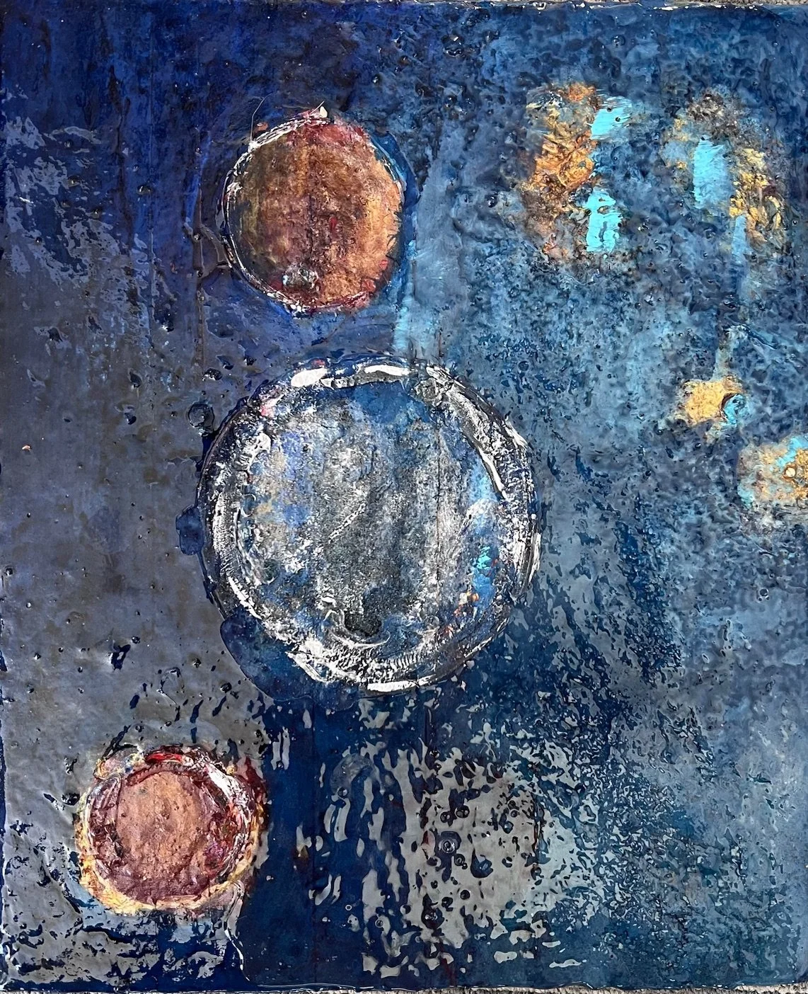 Shimmering
2025
Acrylic mediums on clay board
12 in x 10 in x 1.5 in