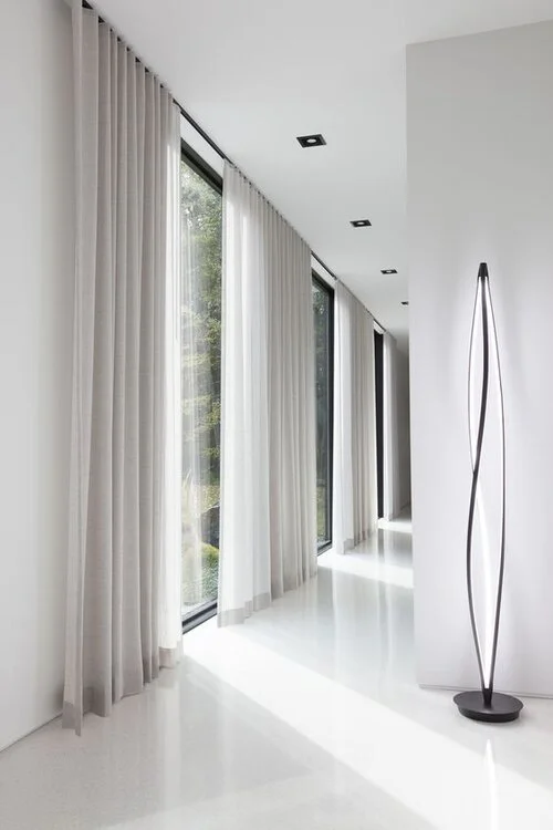 Modern+and+contemporary+ripplefold+curtains+-+different+types+of+curtains+and+drapery+panels+by+the+savvy+heart+interior+design+studio+and+blog.jpg