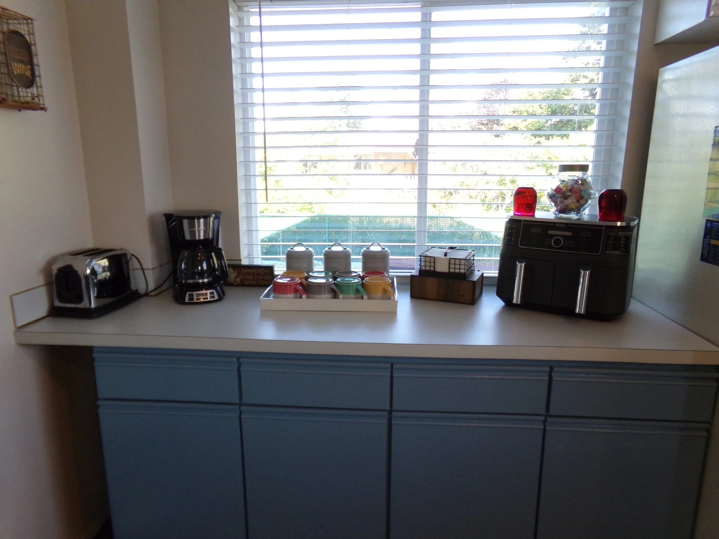 coffee bar - use.JPG