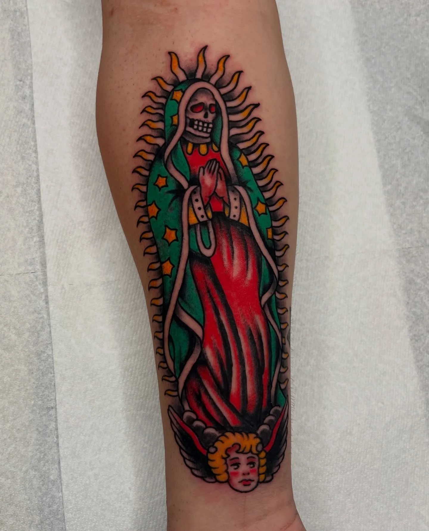 ☠︎ Santa Muerte Virgin Mary ☠︎
Loved making this one!

Booking end of April + May

#tattoo #traditionaltattoo #traditionalart #berkeley #berkeleytattoo