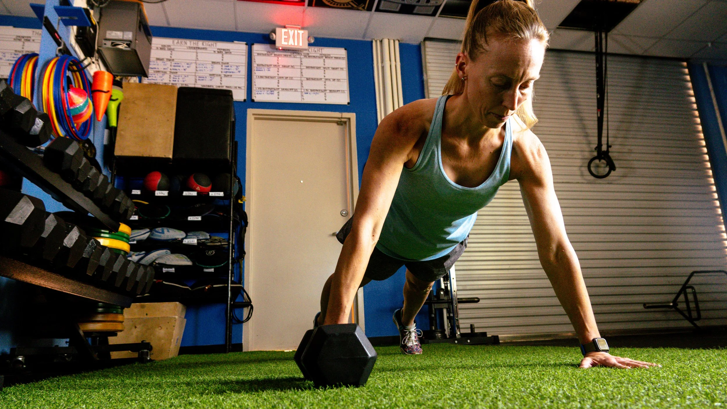 Woman pushup gym
