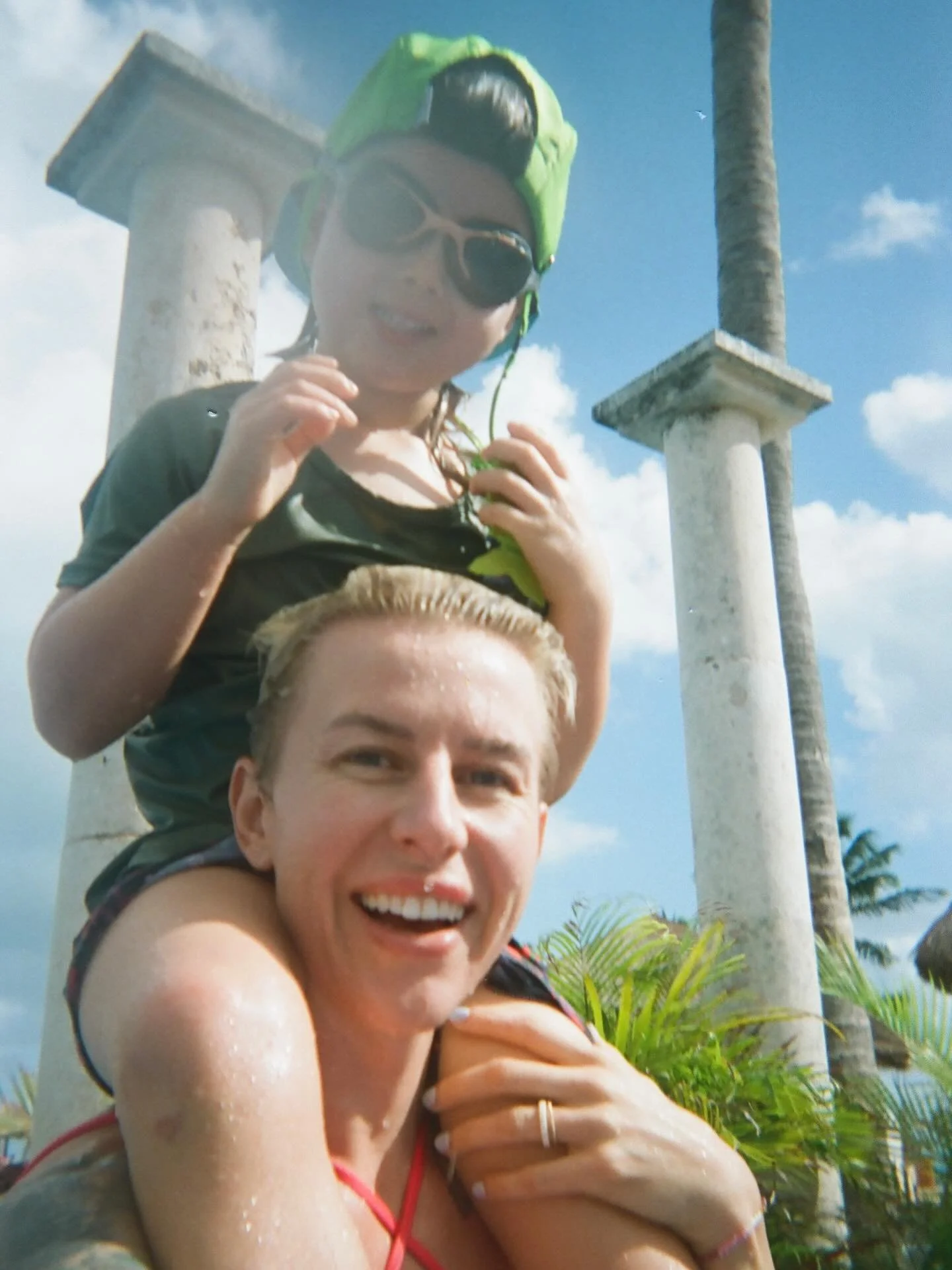 This is your sign to bring a disposable camera on your next vacation 

💦 🌊 🥽 🦩 🌴 🥥 

@dreamsresorts