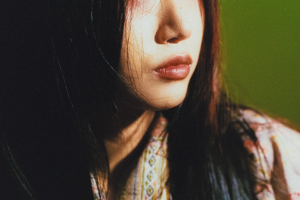 Artistic_portrait_MotionBlur_Studio_Seoul_NikonFE2_HarmanPhoenix_-14.jpg