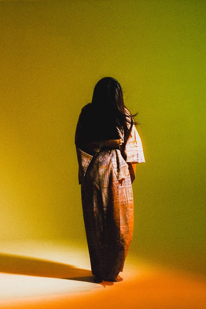 Artistic_portrait_MotionBlur_Studio_Seoul_NikonFE2_HarmanPhoenix_-24.jpg