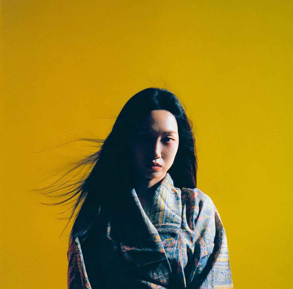 Artistic_portrait_MotionBlur_Studio_Seoul_Hasselblad_Cinestill50D_-5.jpg