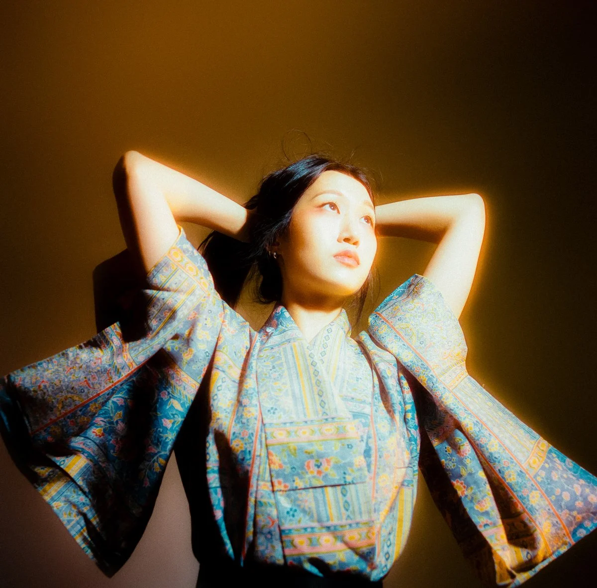 Artistic_portrait_MotionBlur_Studio_Seoul_Hasselblad_Cinestill50D_-10.jpg