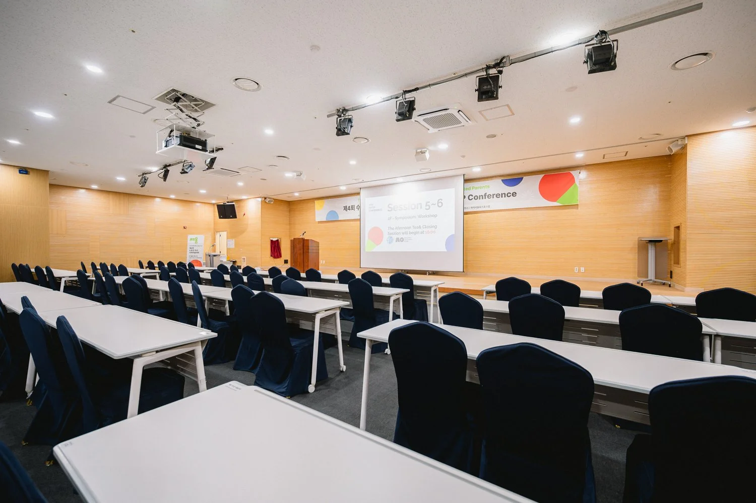 SandraBarnhill-Activist-Event-photography-Conference-Seoul-2.jpg