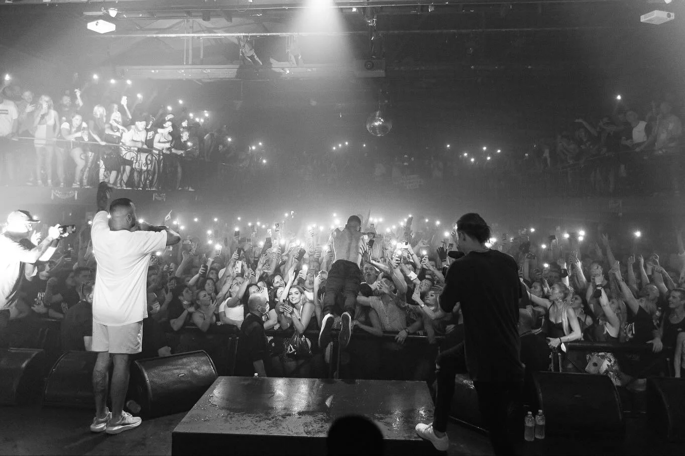 Friday night Gig Guide:
@chillinit.420 in The Band Room 
@tynejamesorgan in The Warehouse

Tickets selling fast for both via Oztix.