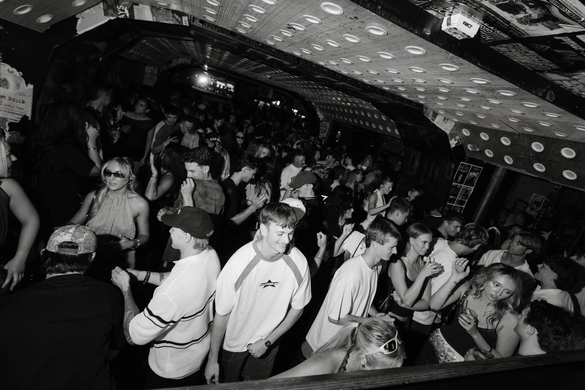 Saturday night at King. All rooms open across 3 levels with a little something something for everyone. 

For the live music fans, we've got Bacardi Brian &amp; The Diet Cokes in The Warehouse upstairs ☝️