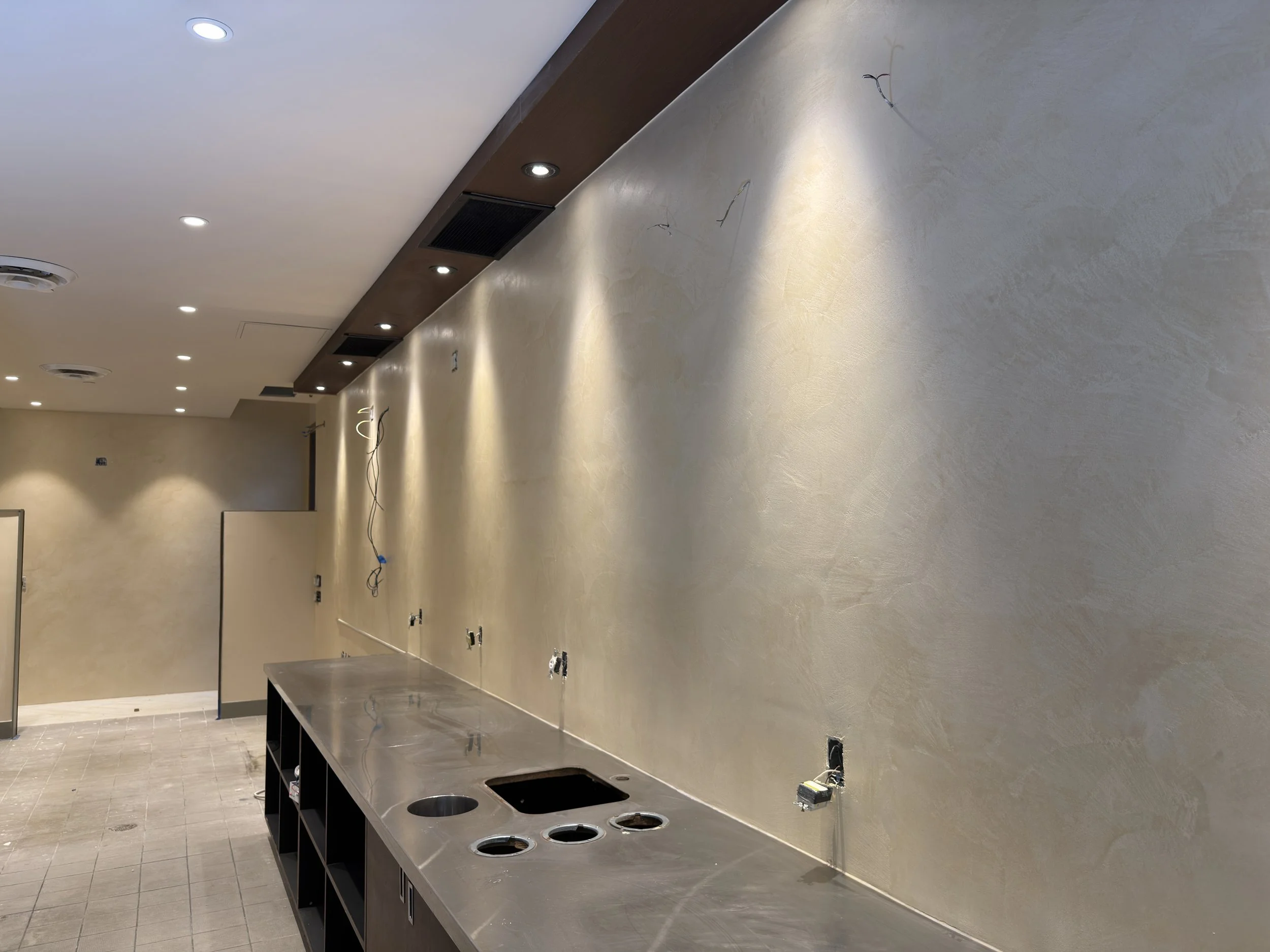 polished-plaster-commercial-feature-wall.jpg