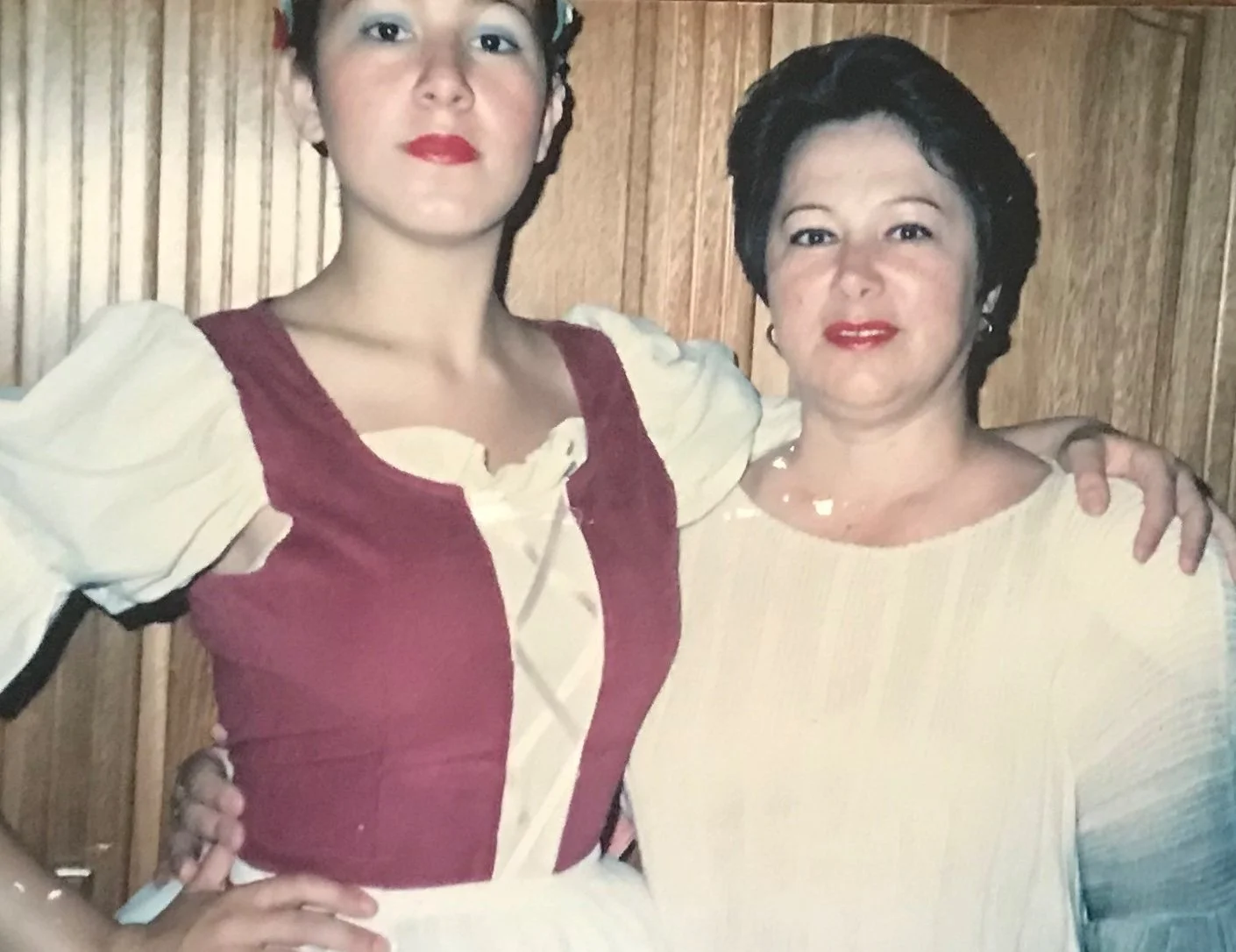 The Pain of Losing a Mother from a Systemic Perspective: When Love Remains Suspended 