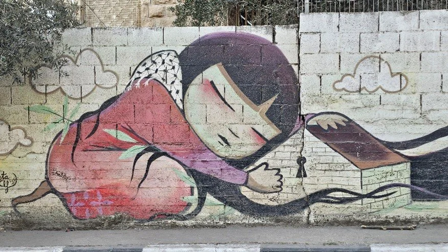 Photo: trying to hold on to home. Mural in the Aida refugee camp, Bethlehem.