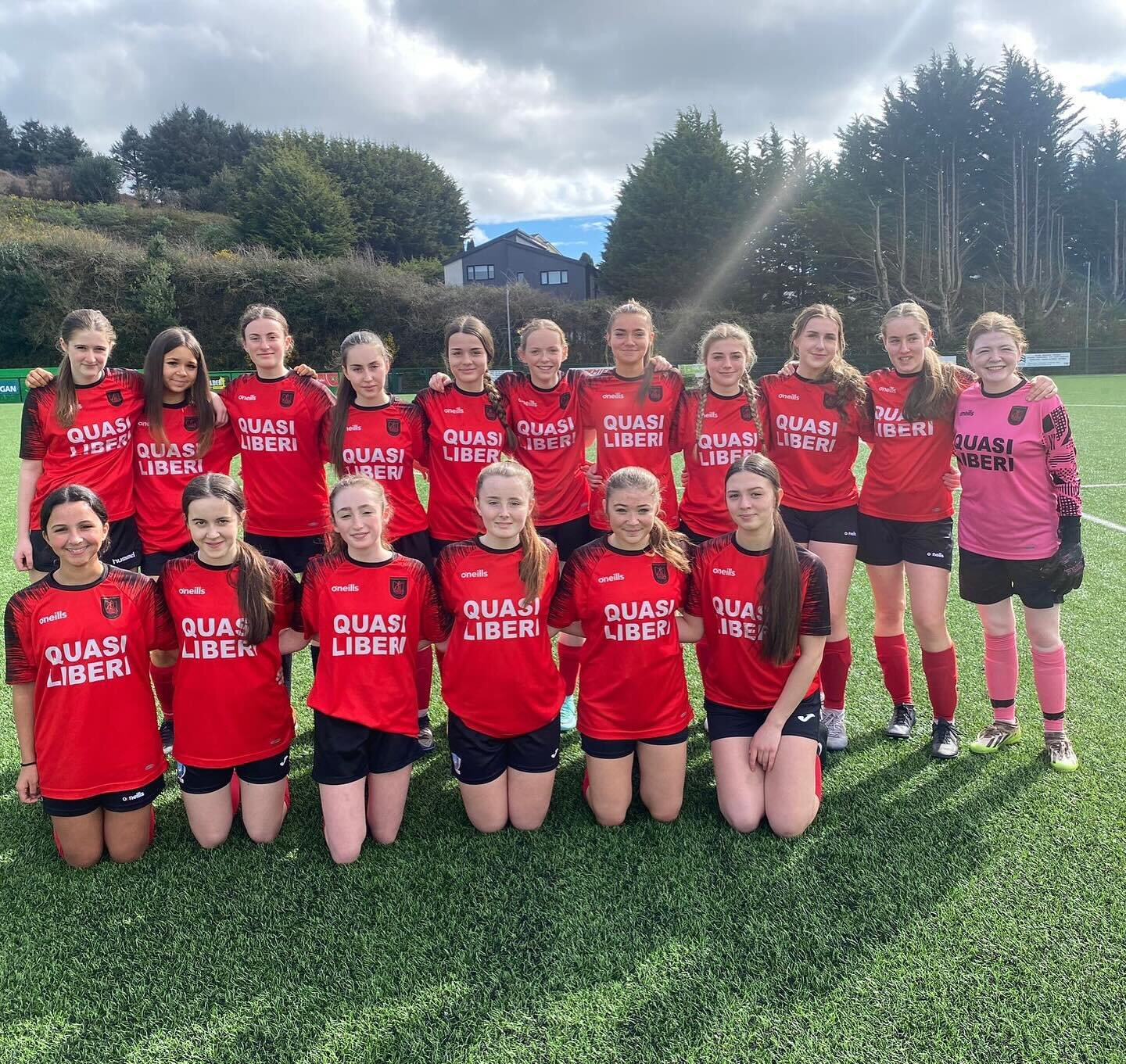 Well done to the Junior Girls Soccer Team who beat Col&aacute;iste na Toirbhirte Bandon 2-1 in the Cork Schoolgirls League last week! 👏 Best of Luck to the team and Ms. Lucey in their next pool game tomorrow against Col&aacute;iste Choilm in Lakewoo