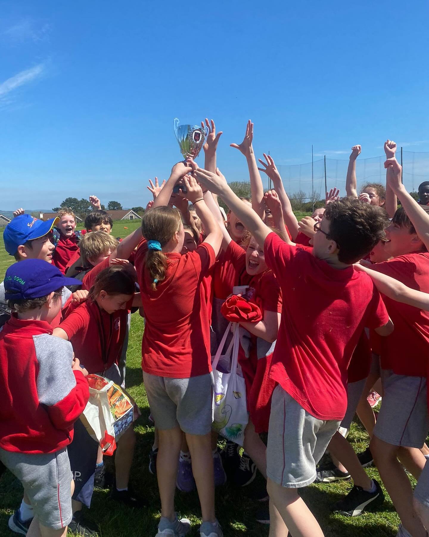 The sun was shining last Friday for our annual Primary School Sports Day ☀️ Students in 4th, 5th and 6th Class from @staroftheseapw, St Luke&rsquo;s National School Douglas, Scoil Barra Naofa Monkstown and @ringaskiddylowerharbourns took part in a fu