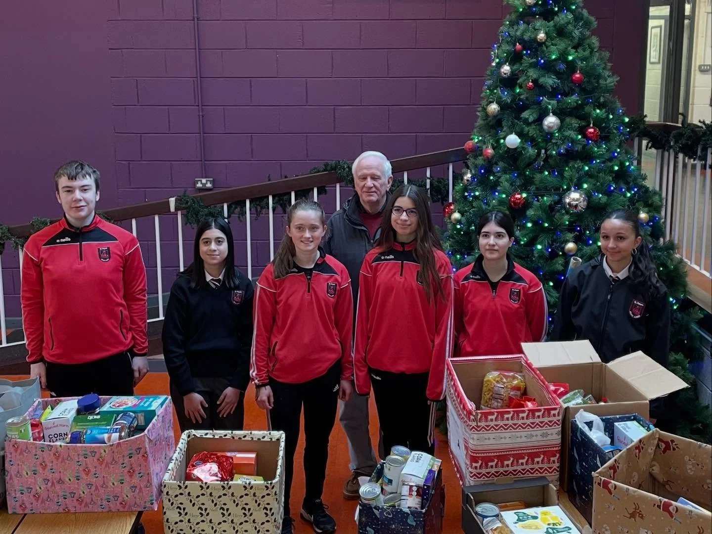 Christmas has officially arrived at St. Peter&rsquo;s! 🎄 A huge part of our build up to Christmas is our Student Council&rsquo;s Christmas Food Appeal for St. Vincent de Paul (@svp_ireland) a charity we always look forward to supporting at this spec