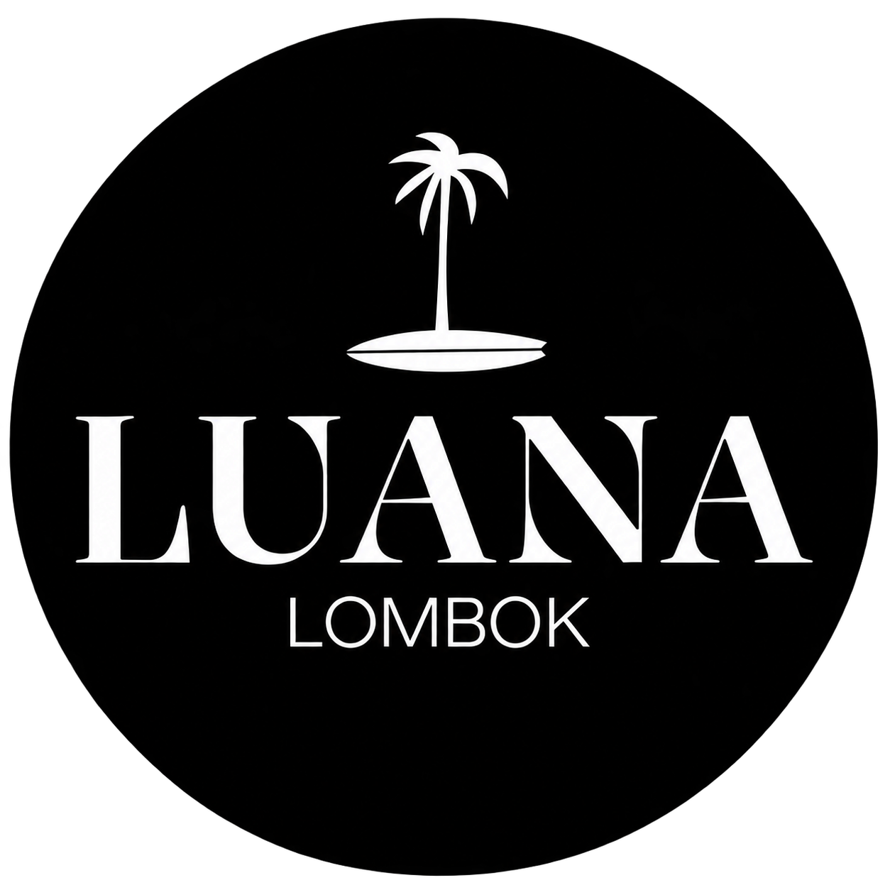 Luana B&W.png