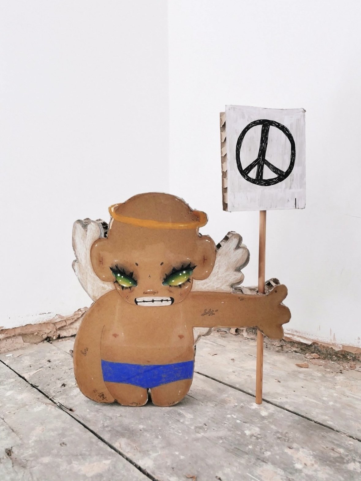 FALSE IDOL | 30 x 40 cm ⋆
Corrugated cardboard, alcohol markers, coloured pencils, acrylic paint, ink, resin.