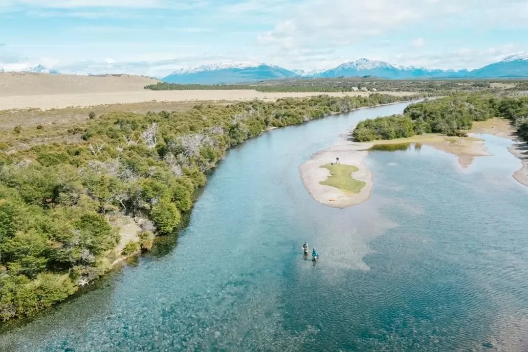 Friendly reminder that the best days aren't measured in fish, but in the moments you get to spend on the water.&nbsp;

#elencuentroflyfishing #patagonia #flyfishing #fishingdestination #flyfishingargentina #patagoniaflyfishing