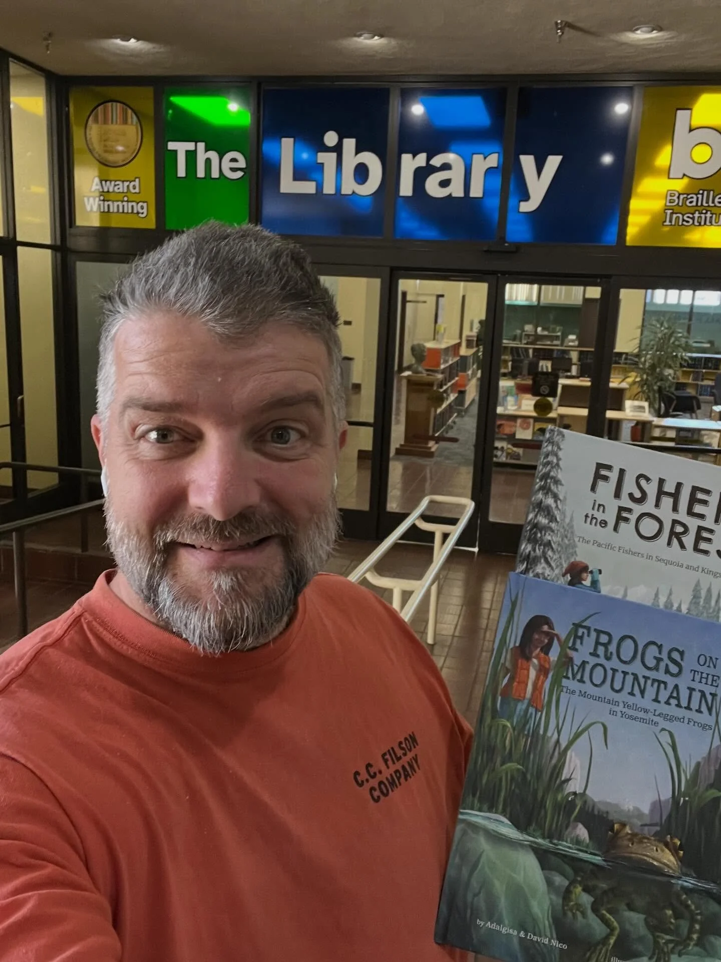 Fishers in the Forest and Frogs on the Mountain donation to the library at the Braille Institute in Los Angeles where they will be translated into Braille! 

#bringingnationalparkstolife #fishersintheforest #frogsonthemountain #brailleinstitute #brai