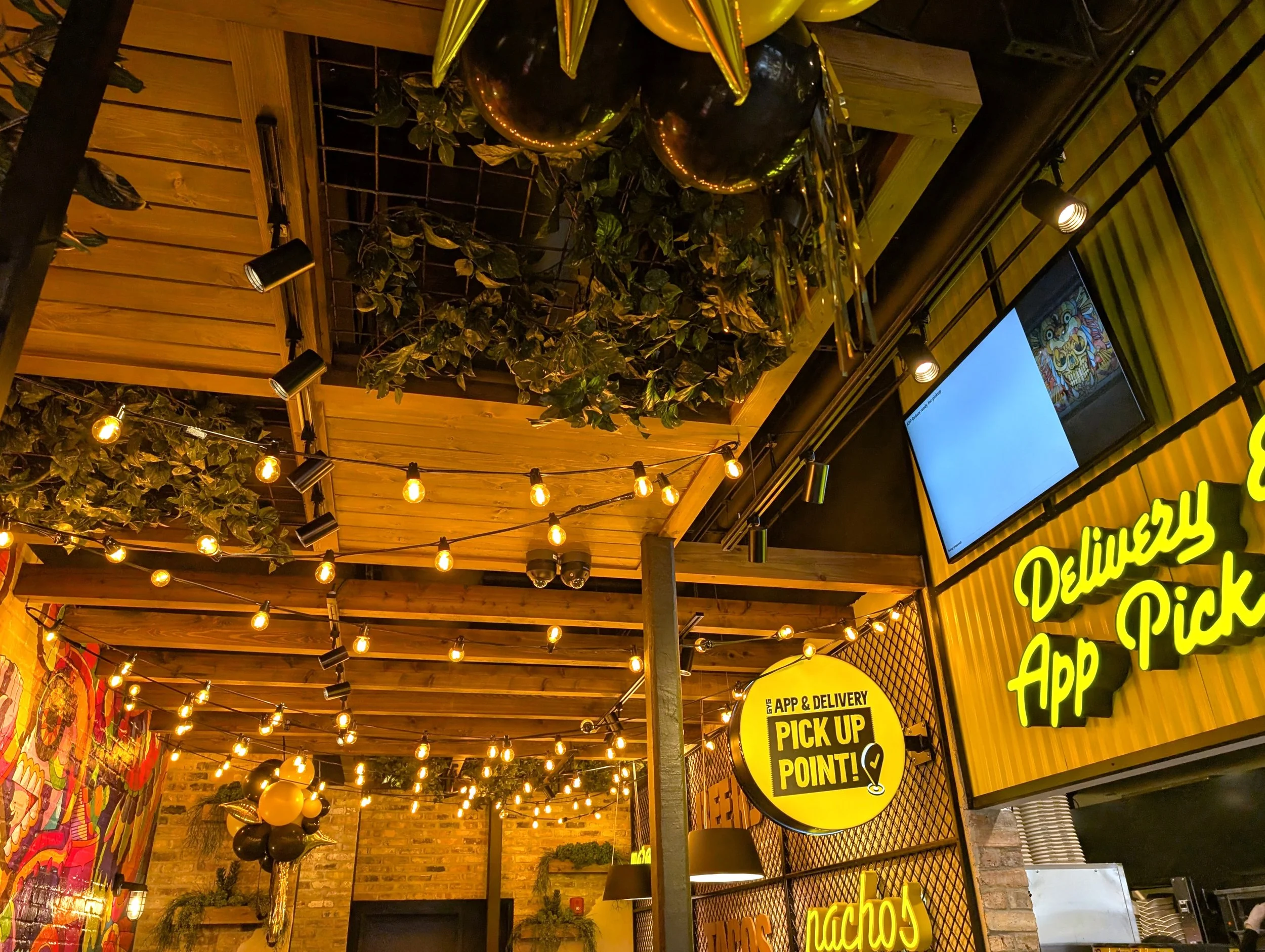 Wood ceiling panels and beams, crafted by Vero for GYG Bucktown