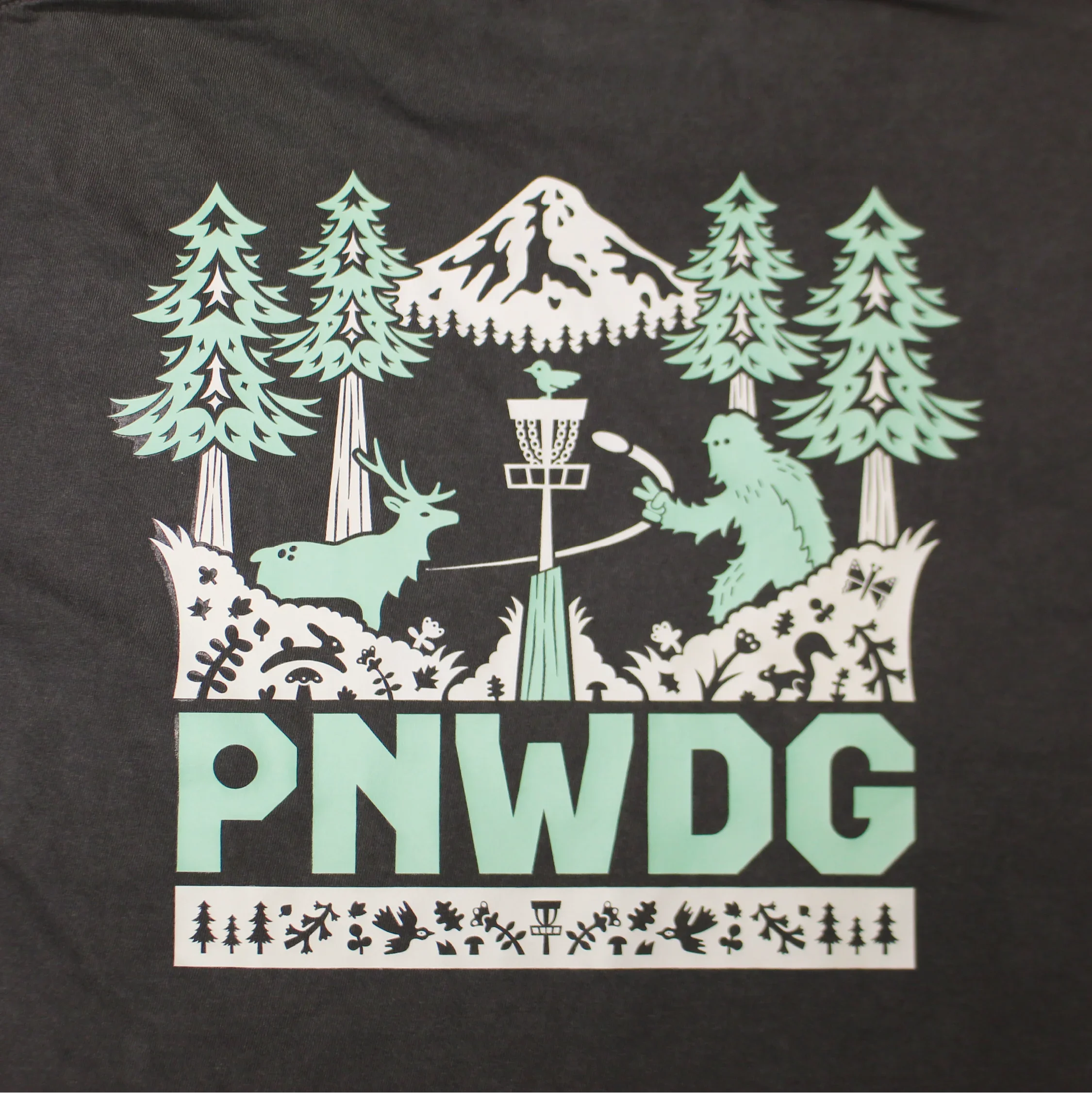 PNWDG - Women Fit Cropped Disc Golf Shirt - Daily Grind Disc Golf